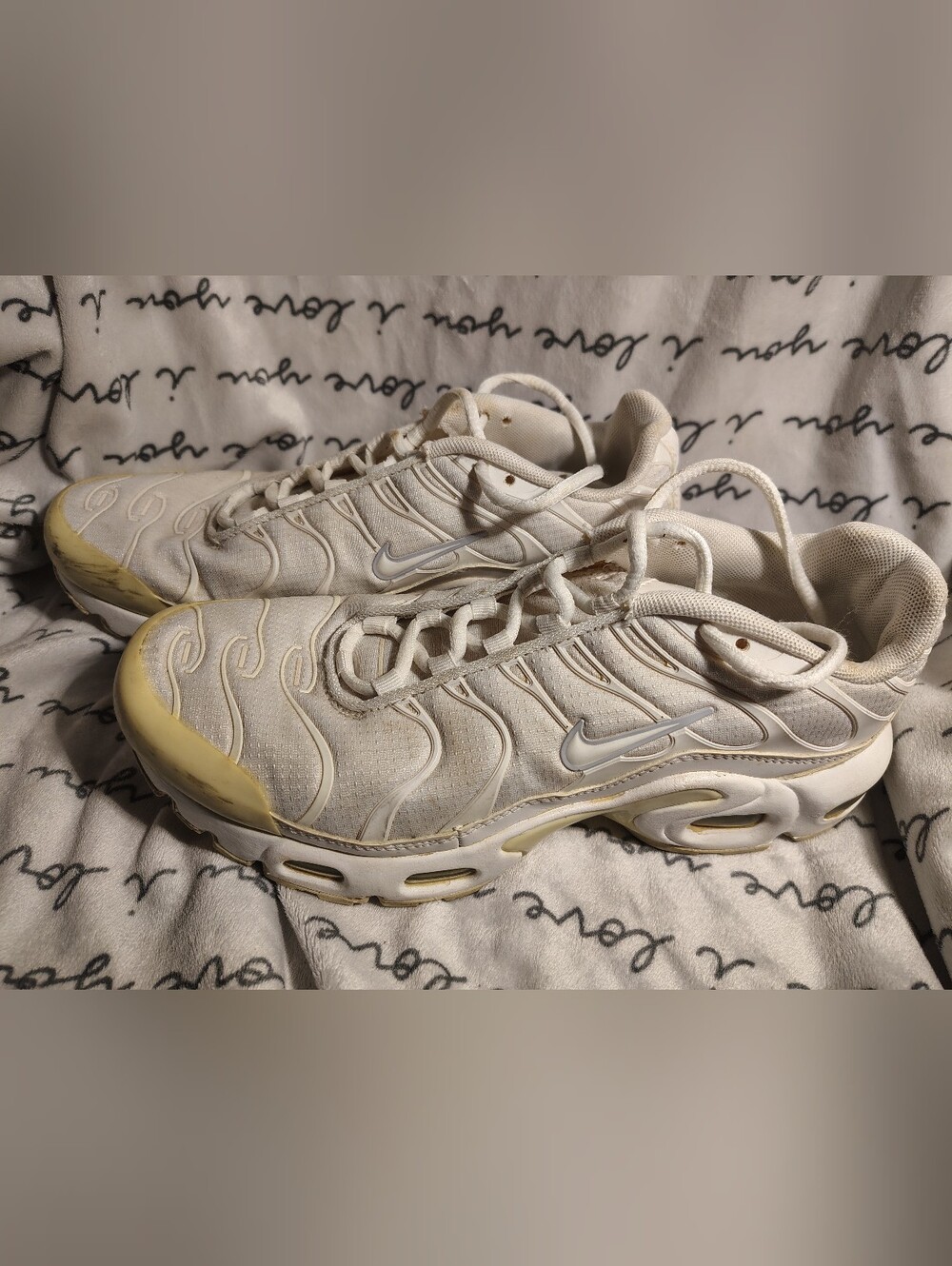 Nike White/Off-White Athletic Sneakers